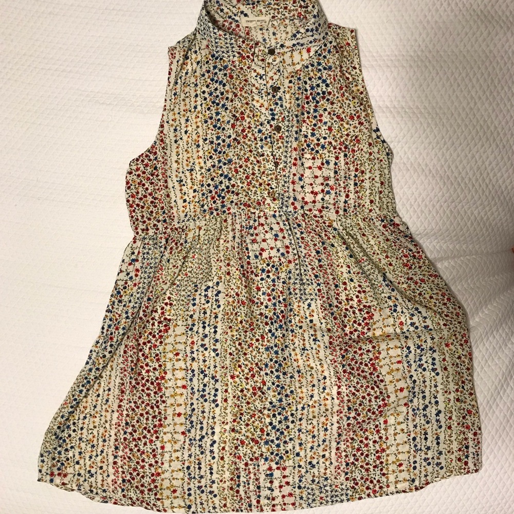 Floral print dress or tunic (depending on height)